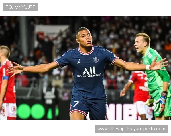 巴黎冬窗新战略：放走替补以节省薪资，开启球队新篇章